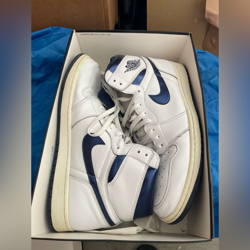 Nike Air Jordan 1 Men's White and Blue High-Top Sneakers Size 15 - Picture 2 of 5
